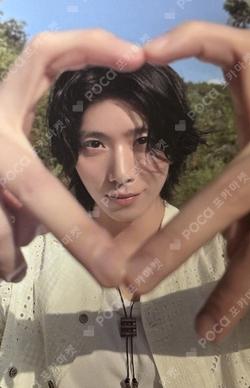 SF9 2026 SEASON'S GREETINGS - Pause & Play HWIYOUNG photocard image