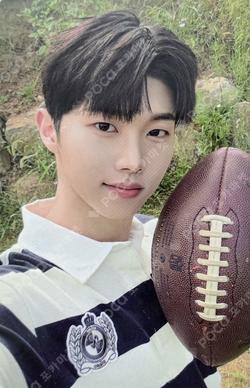 2026 SEASON'S GREETINGS HYUNWOO photocard image