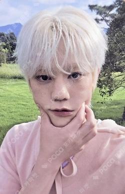 2026 SEASON'S GREETINGS [Re : Member] CHA HUN photocard image