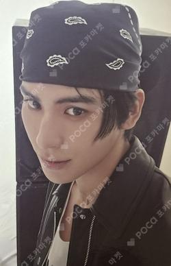 SF9 2026 SEASON'S GREETINGS - Pause & Play YOO TAEYANG photocard image