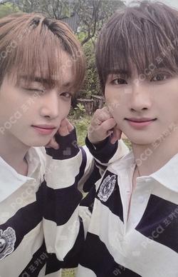 2026 SEASON'S GREETINGS Unit photocard image