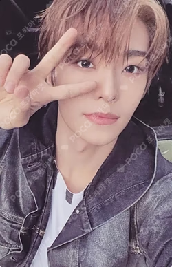 EUPHORIA FREAK ALARM ver. XINLONG photocard image