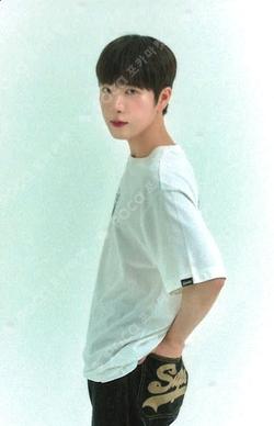 EI8ER LIMITED meets: [OMEGA X] RANDOM TRADING CARD