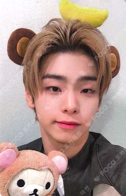 Trophy Hellolive shop Kim Do Gyun photocard image