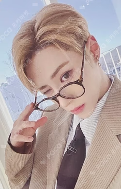 EUPHORIA STAR ROAD ver. OLIVE YOUNG ARNO photocard image