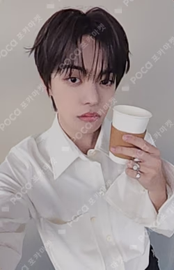 EUPHORIA BROADCAST LEO photocard image