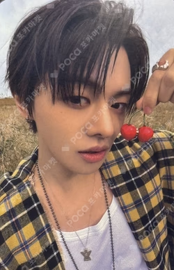 EUPHORIA BROADCAST LEO photocard image