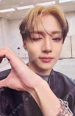 EUPHORIA JEWEL CASE ver. OLIVE YOUNG LUCKY DRAW SANGWON photocard image