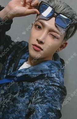 ATEEZ HONGJOONG photocard image
