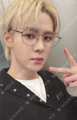 Eternal White SM STORE KUN photocard image