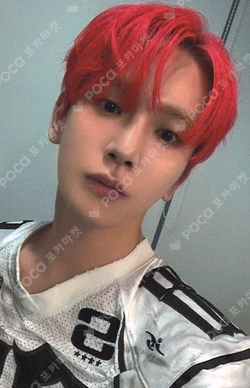 HUNTER KTOWN4U Key photocard image