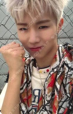 ETERNAL YOUTH : KICK IT SHOWCASE WONJUN photocard image