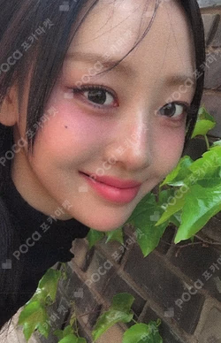 2025 COSMIC CRISPY TOUR IN SEOUL M&G EVENT Yves photocard image