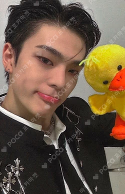 Cut-Out EVERLINE Kim Junmin photocard image