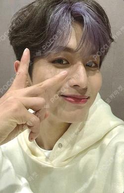 Cut-Out KiT Album UGeon photocard image