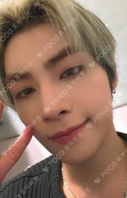 Eternal White APPLEMUSIC XIAOJUN photocard image