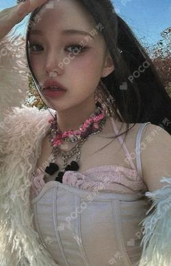 CLASS:y A new chapter of the party - messier, classier Goods package Park Boeun photocard image