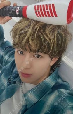 2023 iKON WORLD TOUR [TAKE OFF] OFFICIAL LIGHT STICK VER.2023 SONG photocard image