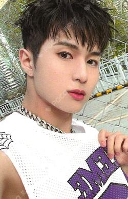 ETERNAL YOUTH : KICK IT EVERLINE UGeon photocard image