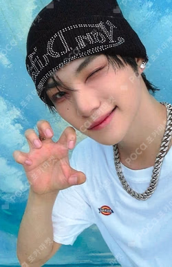 LOUD & PROUD EVERLINE SIYUN photocard image