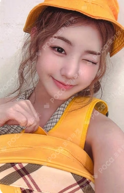 SWICY EVERLINE YOONA photocard image