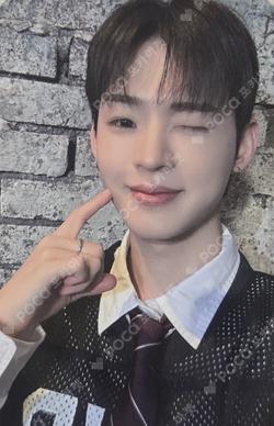 2026 ONF CONCERT [THE MAP:BEYOND THE HORIZON] VIP HYOJIN photocard image