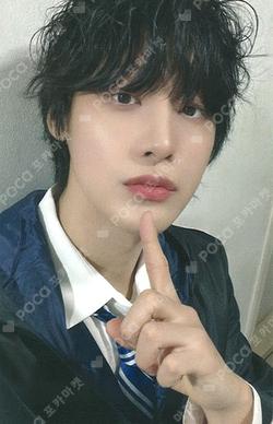 Wonderland JUMP UP YOOYONGHA photocard image