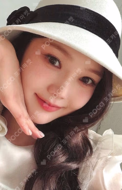 2026 SEASON’S GREETINGS [BlancNoir] HYOJUNG photocard image