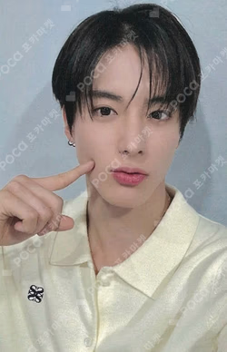 Unexpected YIZHIYU ERIC photocard image