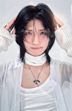 Xdinary Heroes [Beautiful Mind] World Tour FINALE in SEOUL REWARD JunHan photocard image