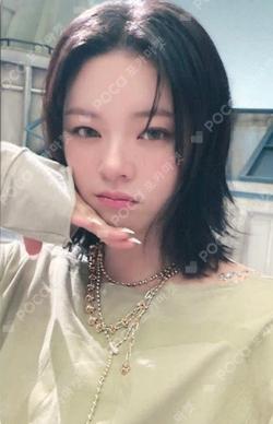 THIS IS FOR YIZHIYU JEONGYEON photocard image