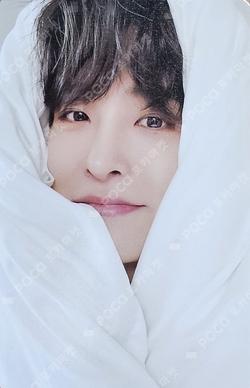 2026 SEASON’S GREETINGS PHOTO PACKAGE YOUNGJAE photocard image