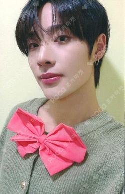 NEW CHAPTER : DESEAR JUMP UP MUZIN photocard image