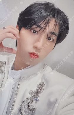 Hollow OFFLINE EVENT HAN photocard image