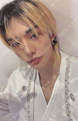 Hollow OFFLINE EVENT HYUNJIN photocard image