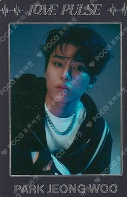 LOVE PULSE POP-UP STORE TREASURE TRADING PHOTOCARD PARK JEONG WOO photocard image