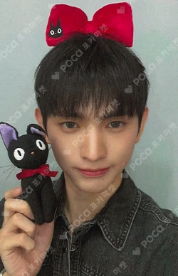 As I am APPLEMUSIC LEW photocard image