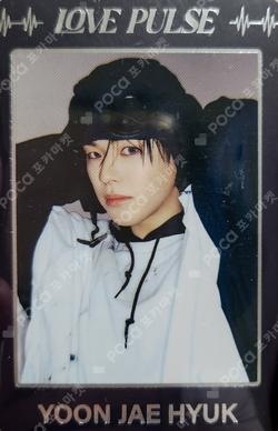 LOVE PULSE POP-UP STORE TREASURE TRADING PHOTOCARD YOON JAE HYUK photocard image