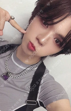 LOUD & PROUD YIZHIYU WINNER BRIAN photocard image