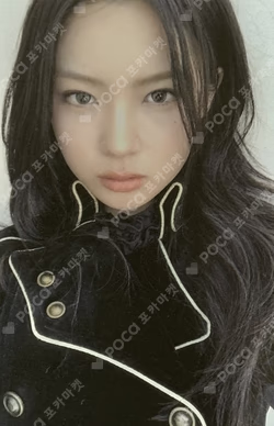 Delulu Pack Bubble. Version KYA photocard image