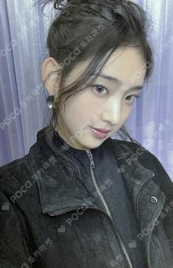 Delulu Pack Headphone. Version LEESOL photocard image