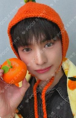 As I am APPLEMUSIC LEW photocard image