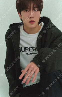 EI8ER LIMITED meets: [OMEGA X] RANDOM TRADING CARD