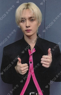 DO IT HMV LUCKY DRAW LEE KNOW photocard image