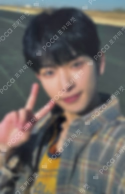 First Howling : WE PHOTO CARD HARUA photocard image