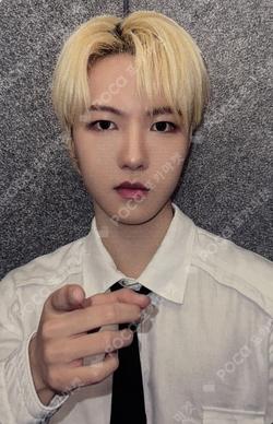 HOUSE OF TRICKY : WRECKING THE HOUSE MAKESTAR JUNGHOON photocard image