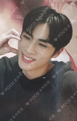 Phantom YIZHIYU XIAOJUN photocard image