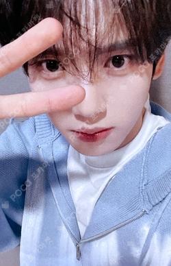 BLUE PARADISE YIZHIYU HAN YUJIN photocard image