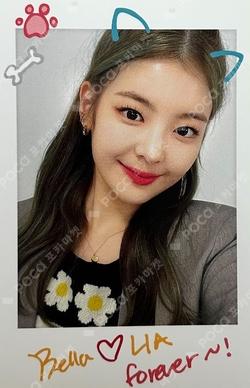 ITZY LIA photocard image