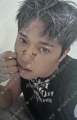 2026 OX:N Season’s Greetings [Into The Sparkle] YECHAN photocard image